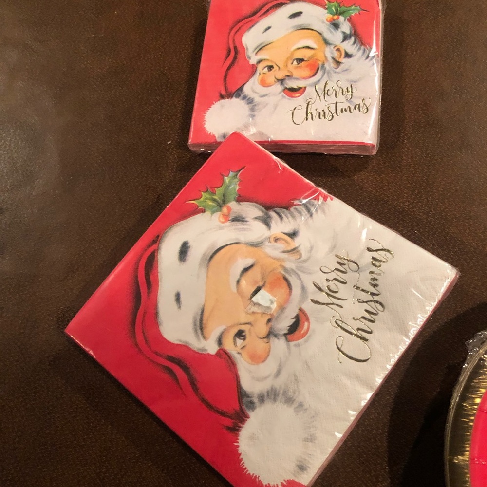 Santa Paper Dining Set - Picture 3 of 8